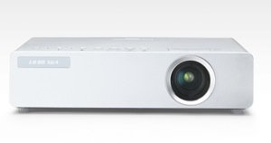 Nueva serie de proyectores LB de Panasonic: de larga duración, fácil instalación y con un mantenimiento reducido