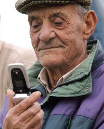 Cruz Roja Española Fundación Vodafone España y Qualcomm promueven la independencia de las personas mayores