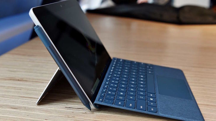 La tableta Surface Go de Microsoft, pequeña y de bajo coste