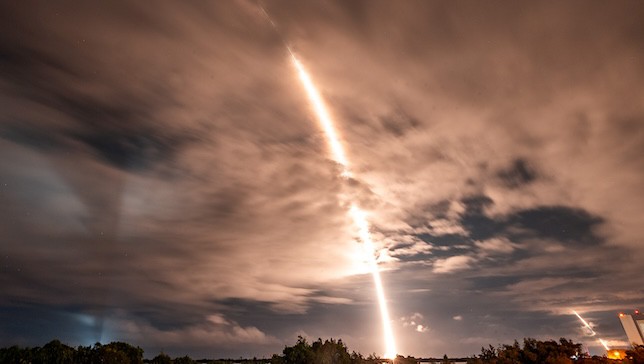 AST SpaceMobile enfrenta dudas sobre su ambicioso calendario de lanzamientos