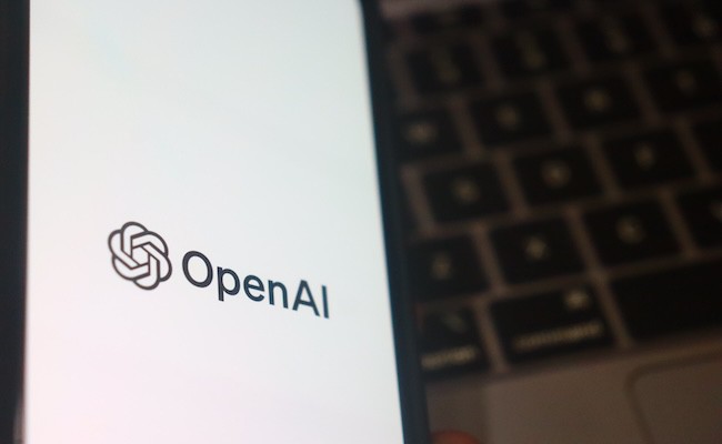 OpenAI lanza GPT-5 para liderar la carrera en inteligencia artificial