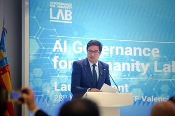 Óscar López insta a actuar ya para asegurar una gobernanza efectiva de la IA