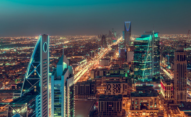 Starlink negocia acuerdo de Wi-Fi en vuelos con Saudia Airlines